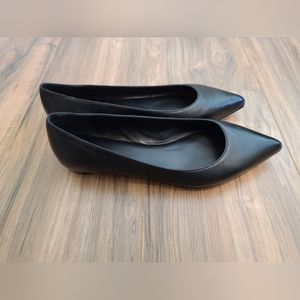 M.Gemi Classic Pointy Ballet Flats Size 9
